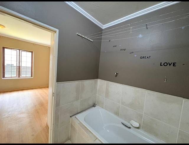 1 BEDROOM APARTMENT FOR SALE IN RIVONIA